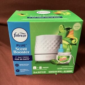 Febreze Plug Scent Booster Oil Warmer+Scented Oil Refill NEW